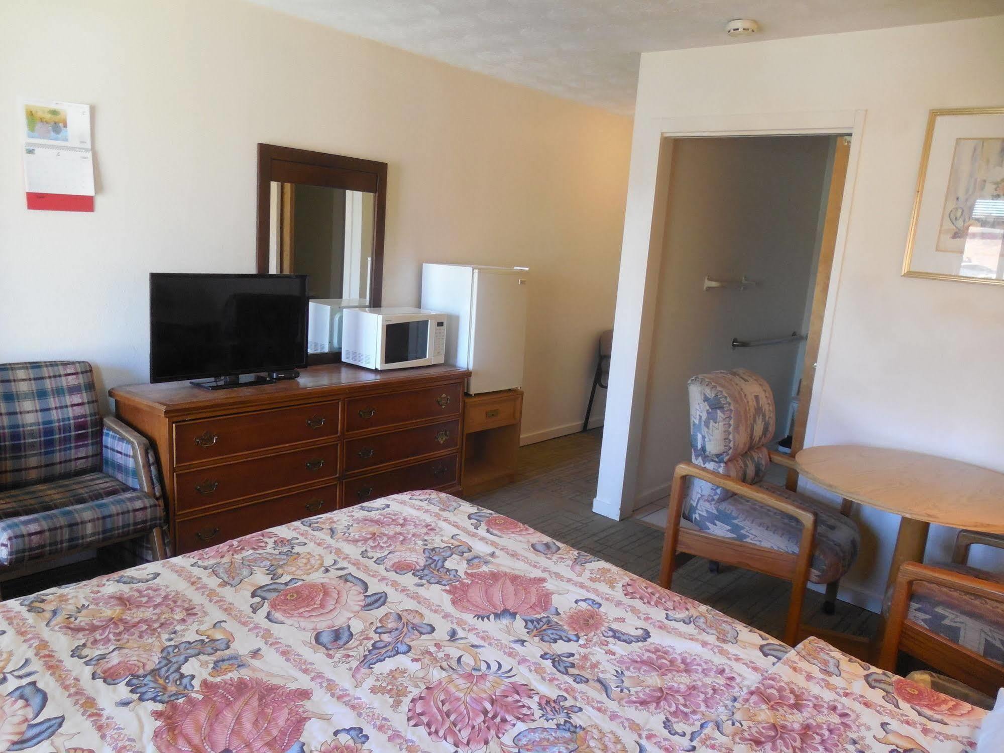 Ute Motel Fountain Ngoại thất bức ảnh