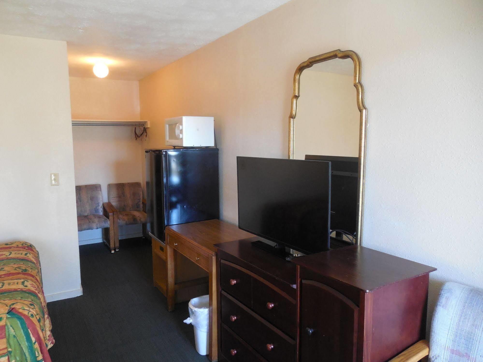 Ute Motel Fountain Ngoại thất bức ảnh